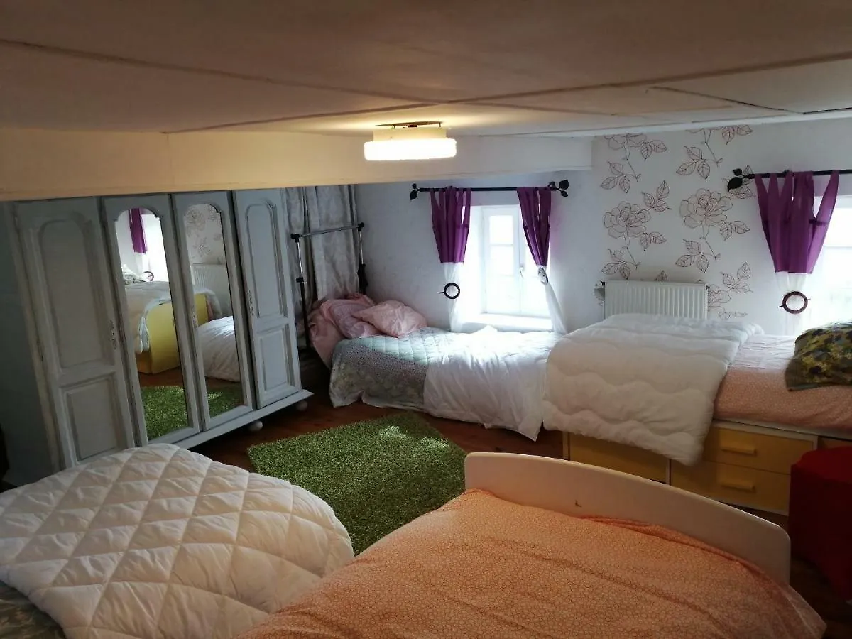 Bernadette Appartement Chouvigny Accommodatie bij particulieren
